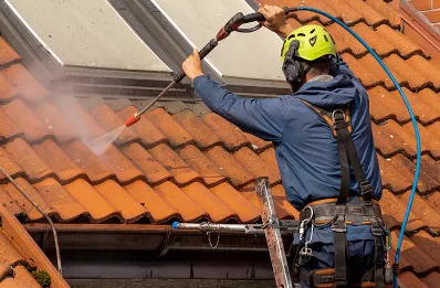 Démoussage et hydrofuge de toiture à Montfarville